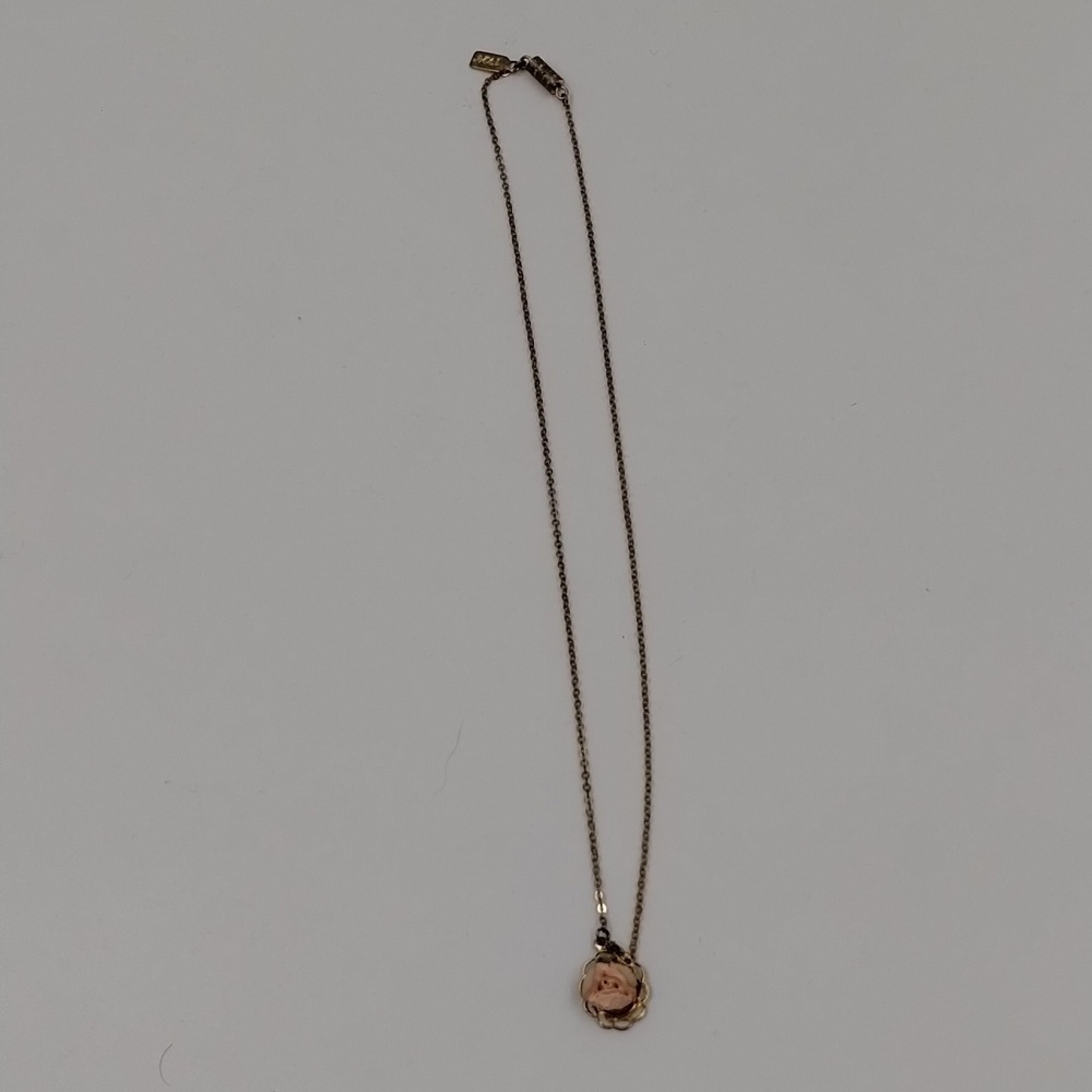 1928 Vintage Rose Dainty Necklace - Yellow Gold 8" - Picture 2 of 5